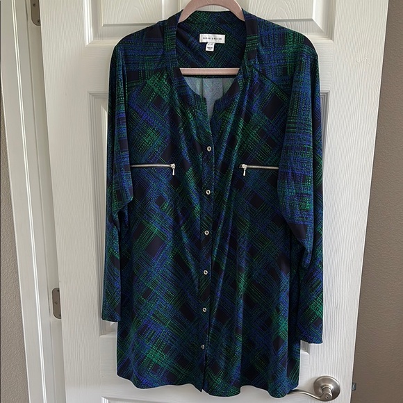 Susan Graver Tops - Susan Graver Blue and Green Top with Zipper Accents 3X